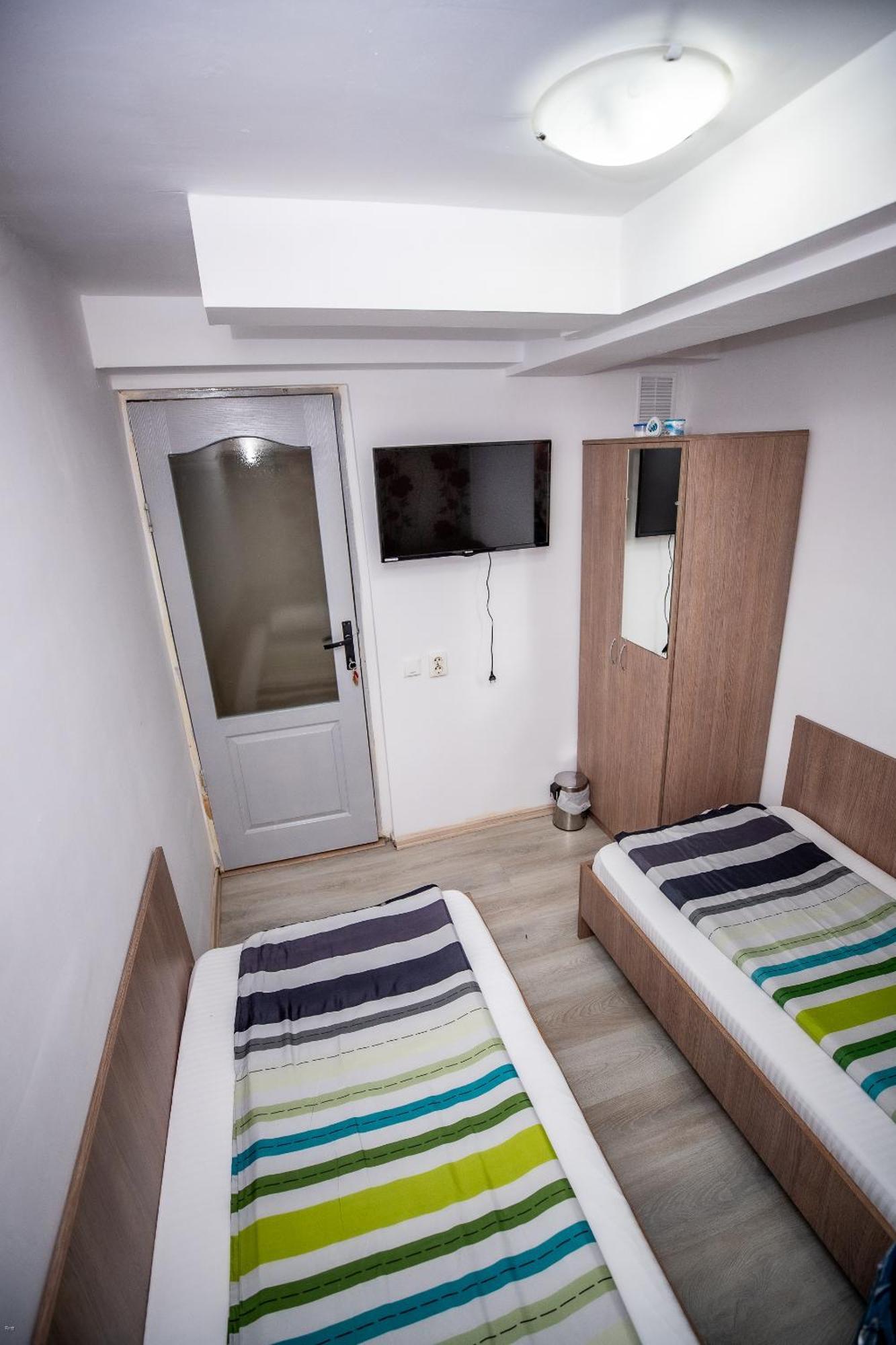 A Pousada Nelana Cluj-Napoca Exterior foto