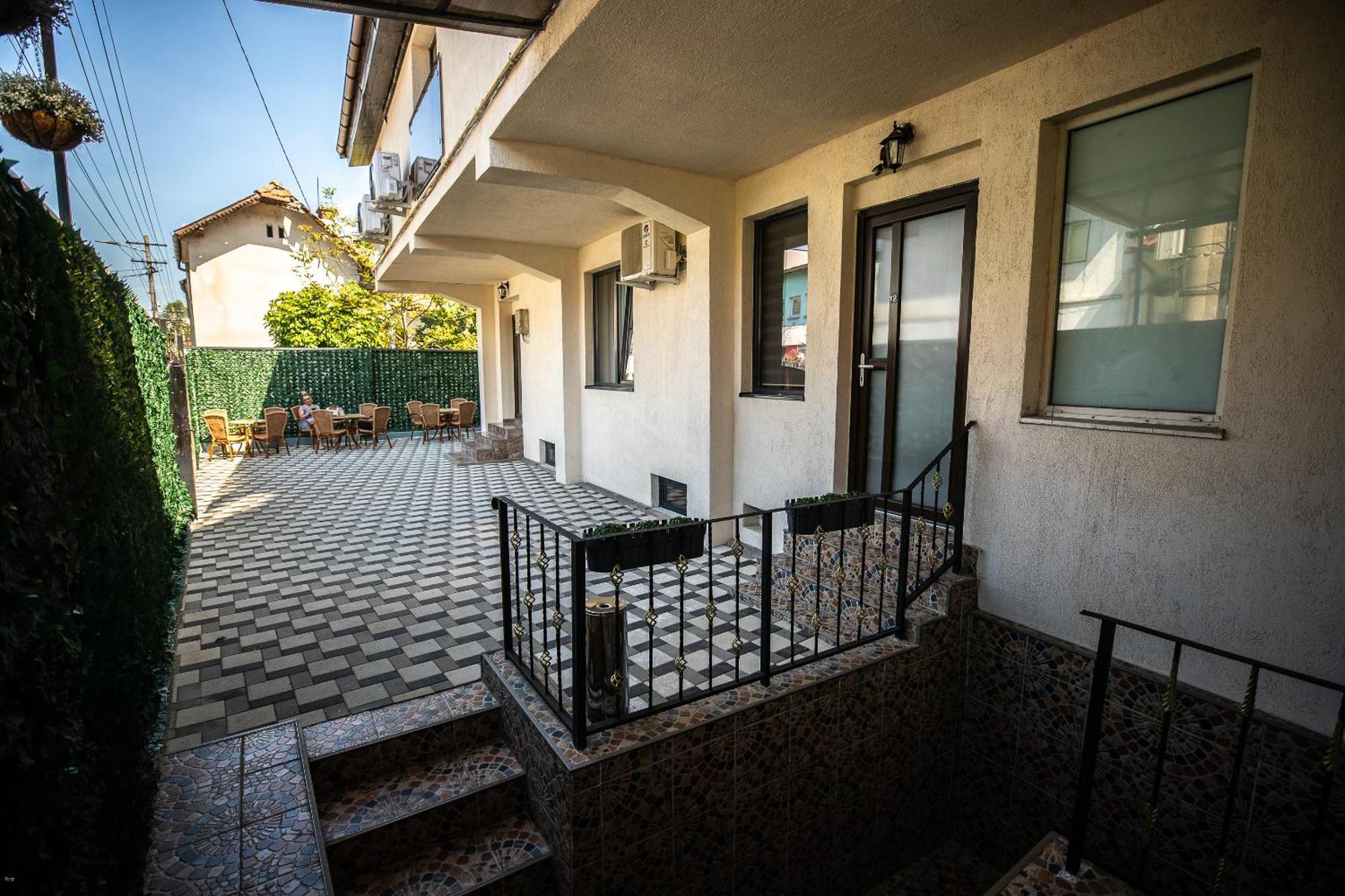 A Pousada Nelana Cluj-Napoca Exterior foto