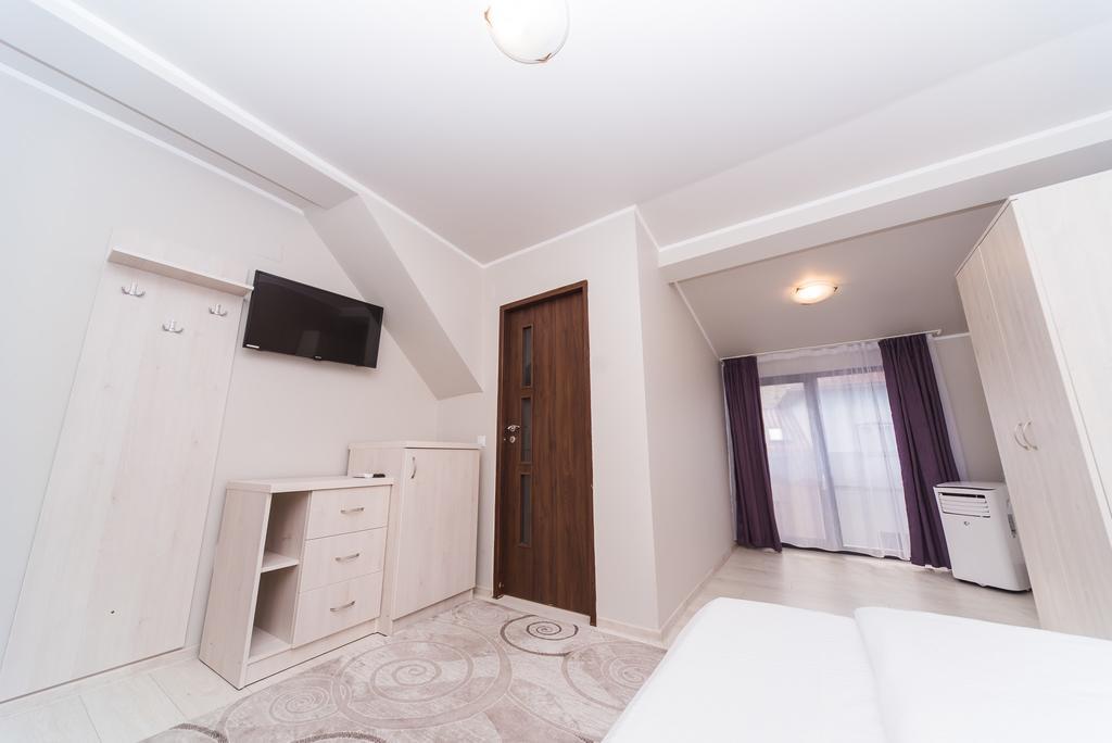 A Pousada Nelana Cluj-Napoca Exterior foto